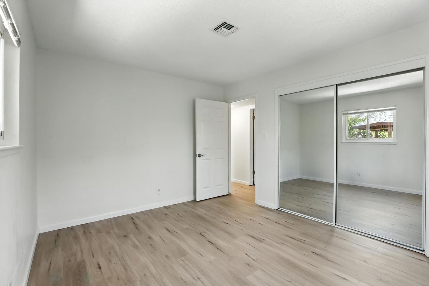 Detail Gallery Image 22 of 37 For 7969 Glenbar Way, Fair Oaks,  CA 95628 - 4 Beds | 2/1 Baths
