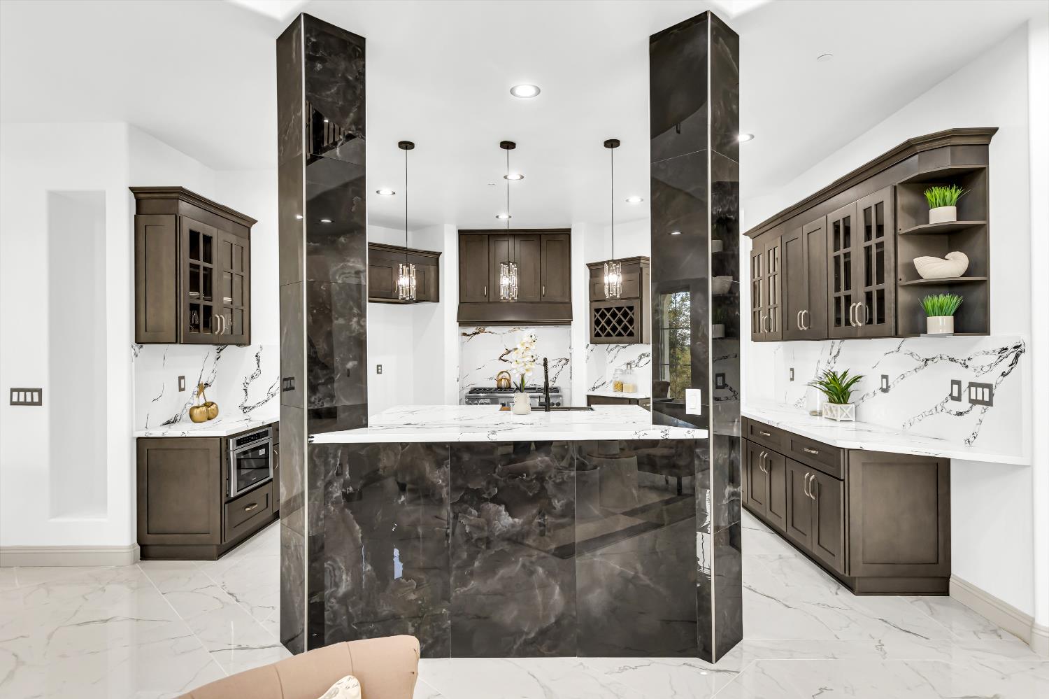Detail Gallery Image 32 of 98 For 14537 Mira Vista Ln, Lockeford,  CA 95237 - 7 Beds | 4/1 Baths