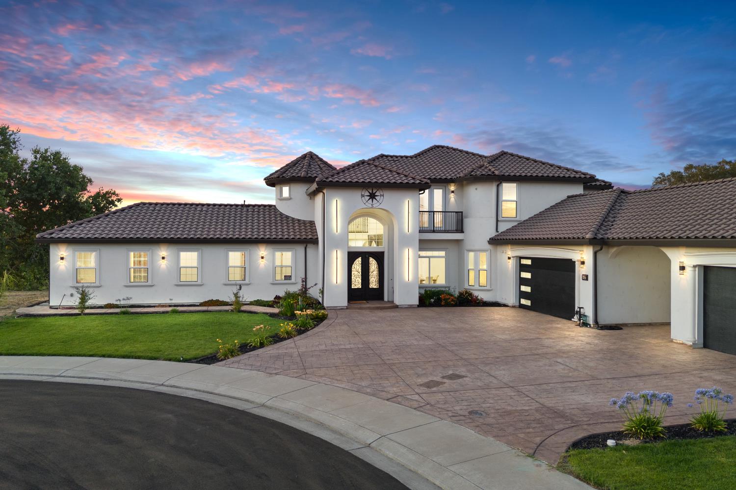 Detail Gallery Image 2 of 98 For 14537 Mira Vista Ln, Lockeford,  CA 95237 - 7 Beds | 4/1 Baths