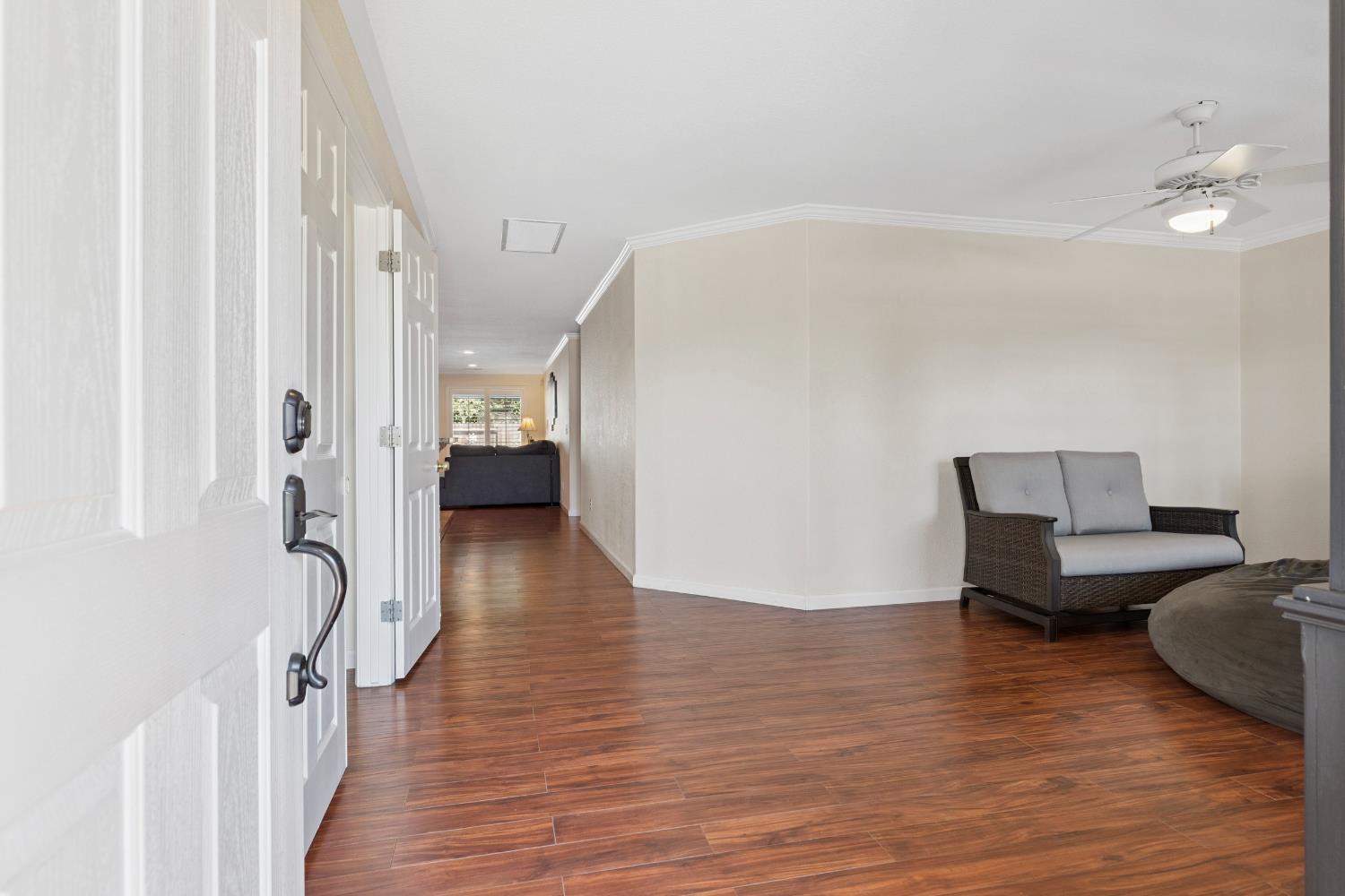 Detail Gallery Image 2 of 46 For 1162 Michelle Ct, Ripon,  CA 95366 - 5 Beds | 2 Baths