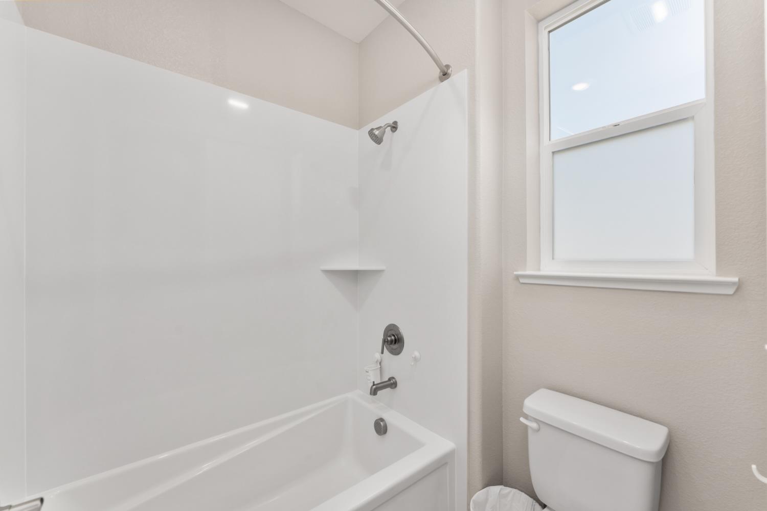 Detail Gallery Image 60 of 83 For 2073 Challenger Way, Roseville,  CA 95747 - 4 Beds | 3/1 Baths
