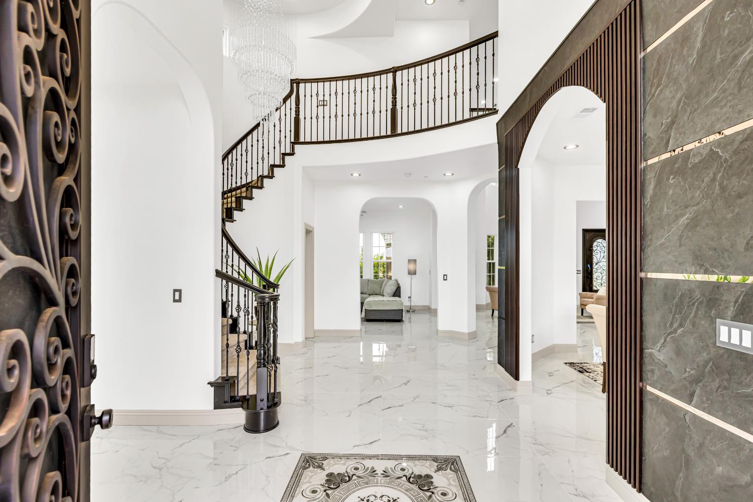 Detail Gallery Image 12 of 98 For 14537 Mira Vista Ln, Lockeford,  CA 95237 - 7 Beds | 4/1 Baths