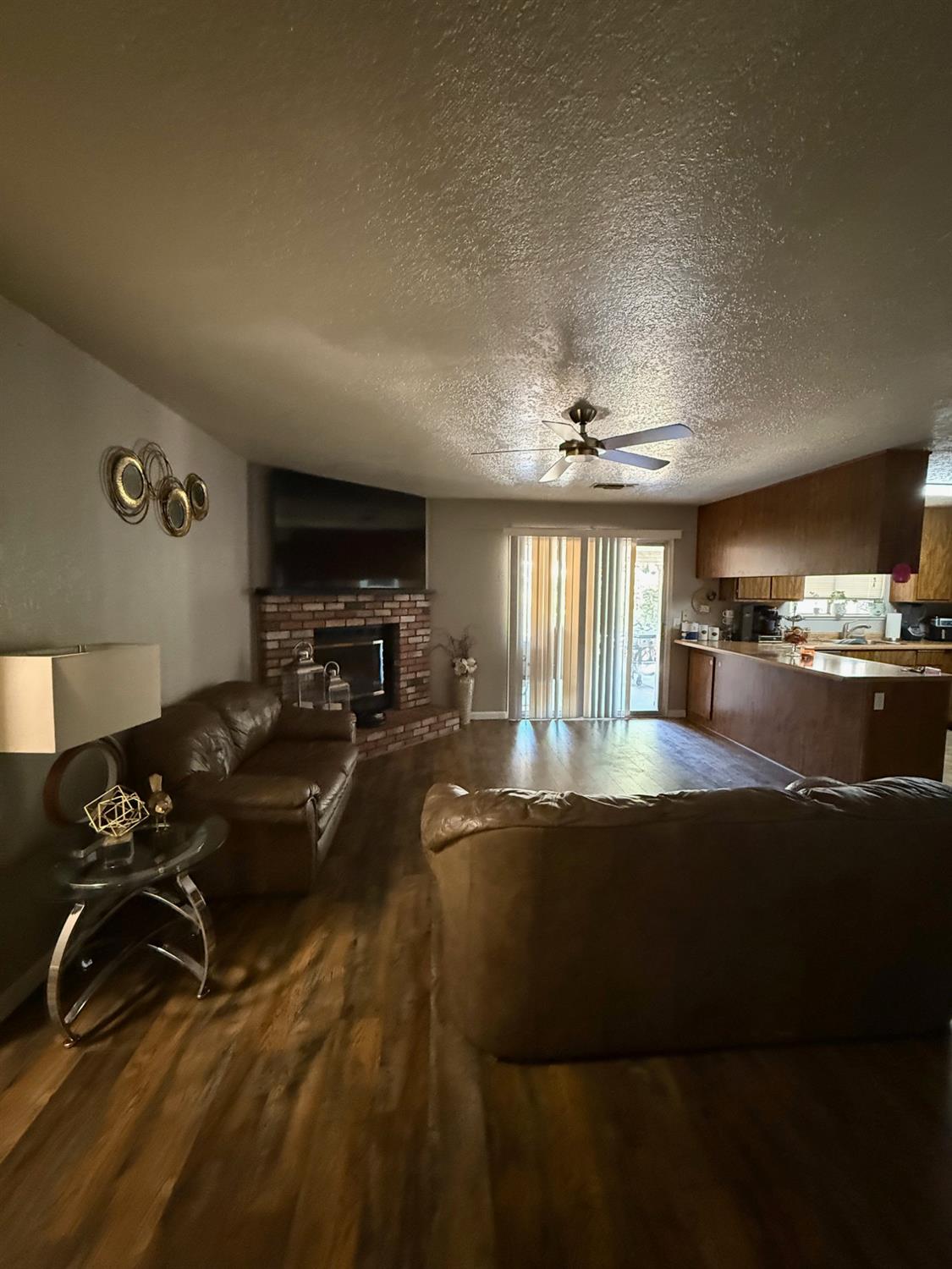 Detail Gallery Image 3 of 13 For 1521 Harvest Dr, Ripon,  CA 95366 - 3 Beds | 2 Baths