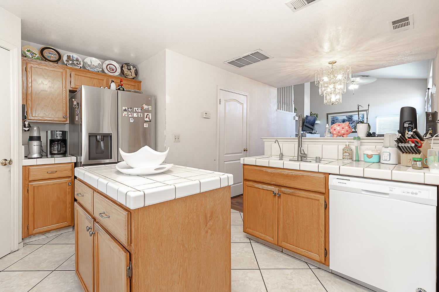 Detail Gallery Image 13 of 29 For 5220 Cimarron Ct, Salida,  CA 95368 - 4 Beds | 2/1 Baths