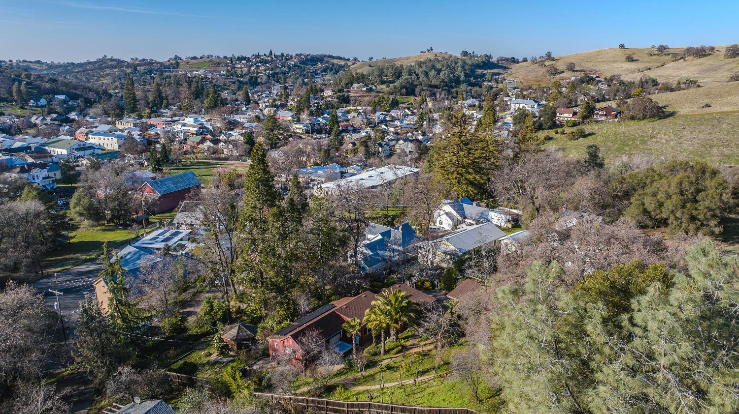 Detail Gallery Image 2 of 40 For 40 Greenstone Ter, Sutter Creek,  CA 95685 - 3 Beds | 2/1 Baths