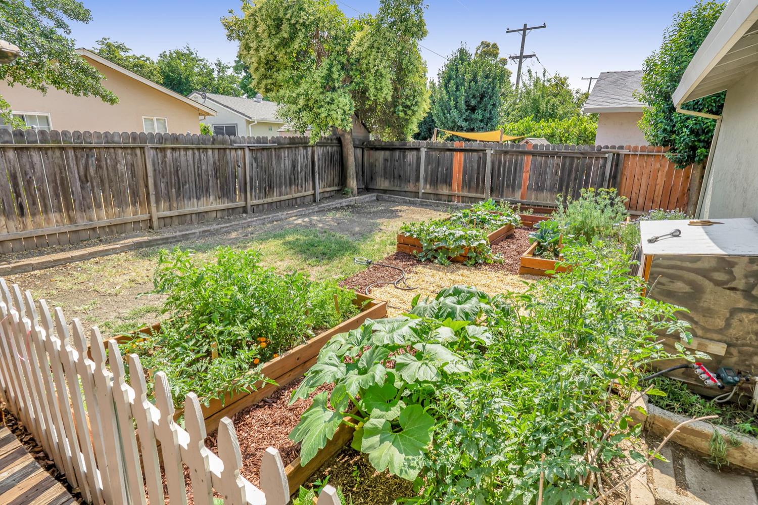 Detail Gallery Image 17 of 19 For 143 W Woodland Ave, Woodland,  CA 95695 - 3 Beds | 1 Baths