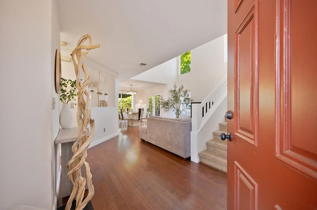 Detail Gallery Image 5 of 36 For 508 Pemberton Ln, Folsom,  CA 95630 - 3 Beds | 2/1 Baths