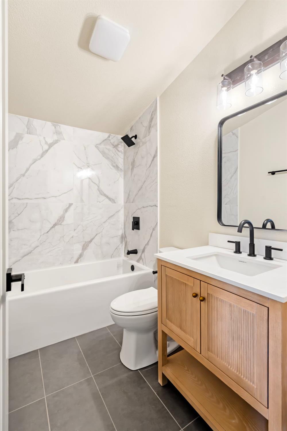 Detail Gallery Image 17 of 23 For 3889 32nd, Sacramento,  CA 95824 - 3 Beds | 2 Baths