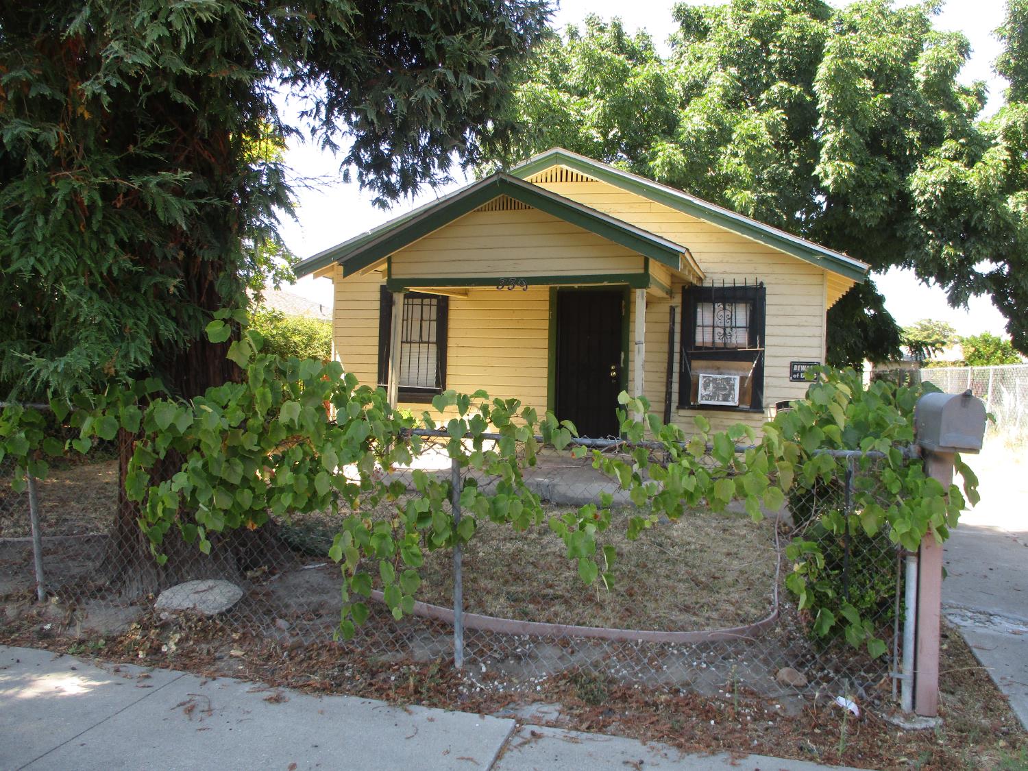 Detail Gallery Image 1 of 14 For 339 W 6th St, Stockton,  CA 95206 - 1 Beds | 1 Baths