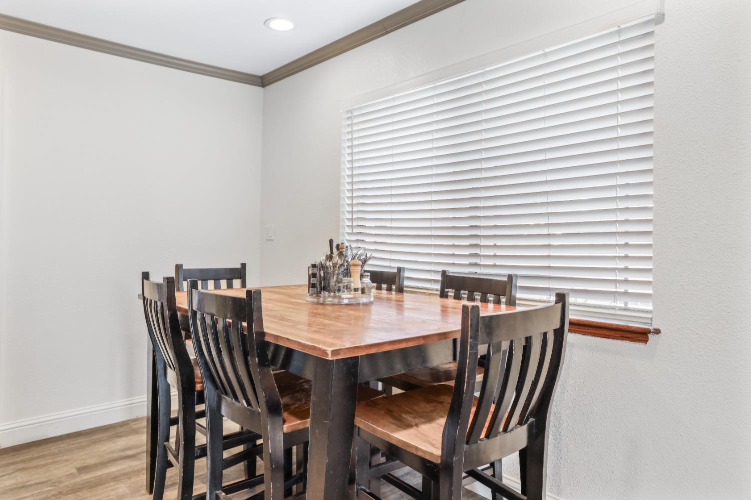 Detail Gallery Image 14 of 37 For 318 Portola Way, Tracy,  CA 95376 - 3 Beds | 2 Baths