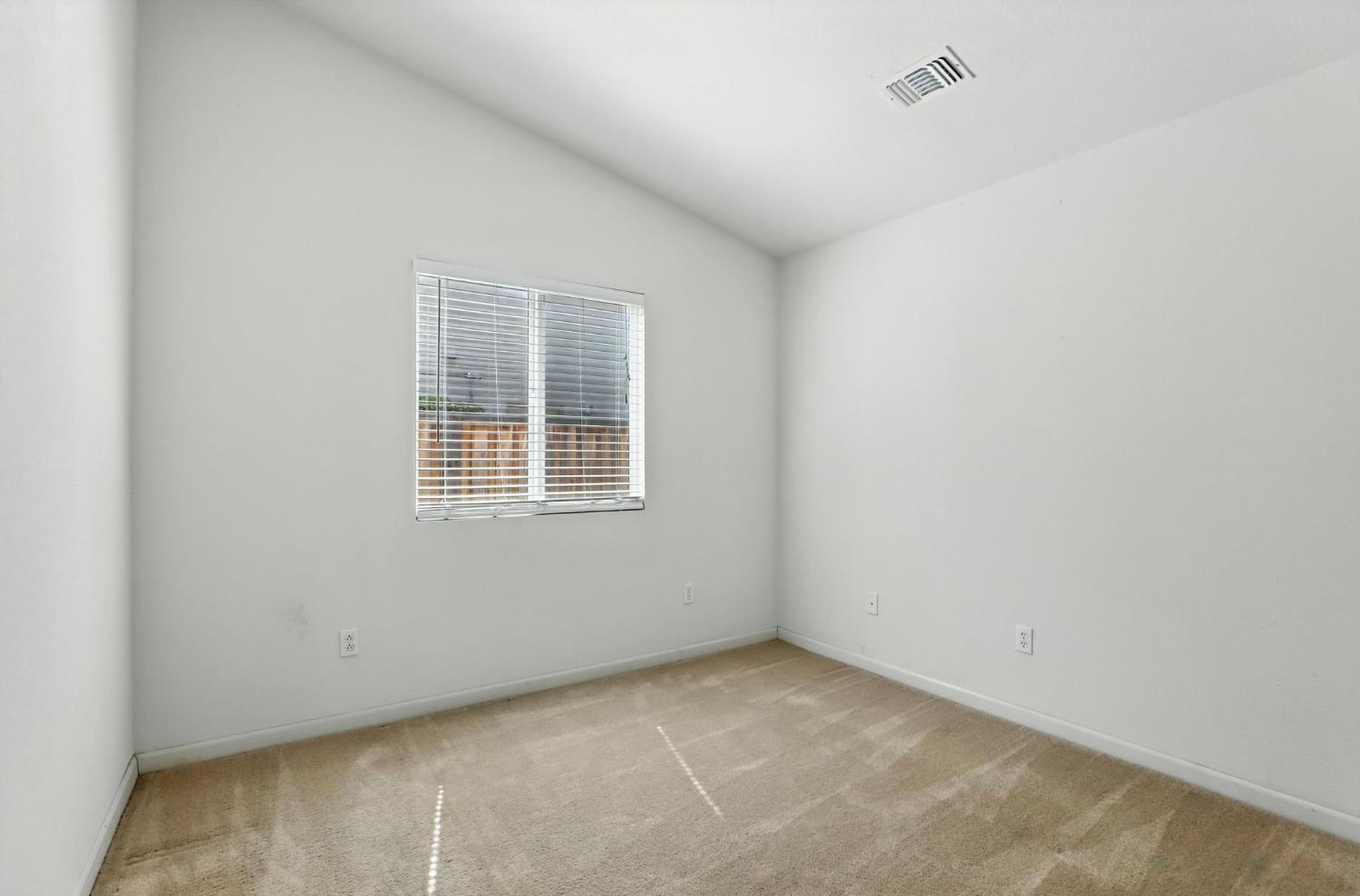 Detail Gallery Image 16 of 31 For 7105 Prazzo Way, Elk Grove,  CA 95757 - 3 Beds | 2 Baths