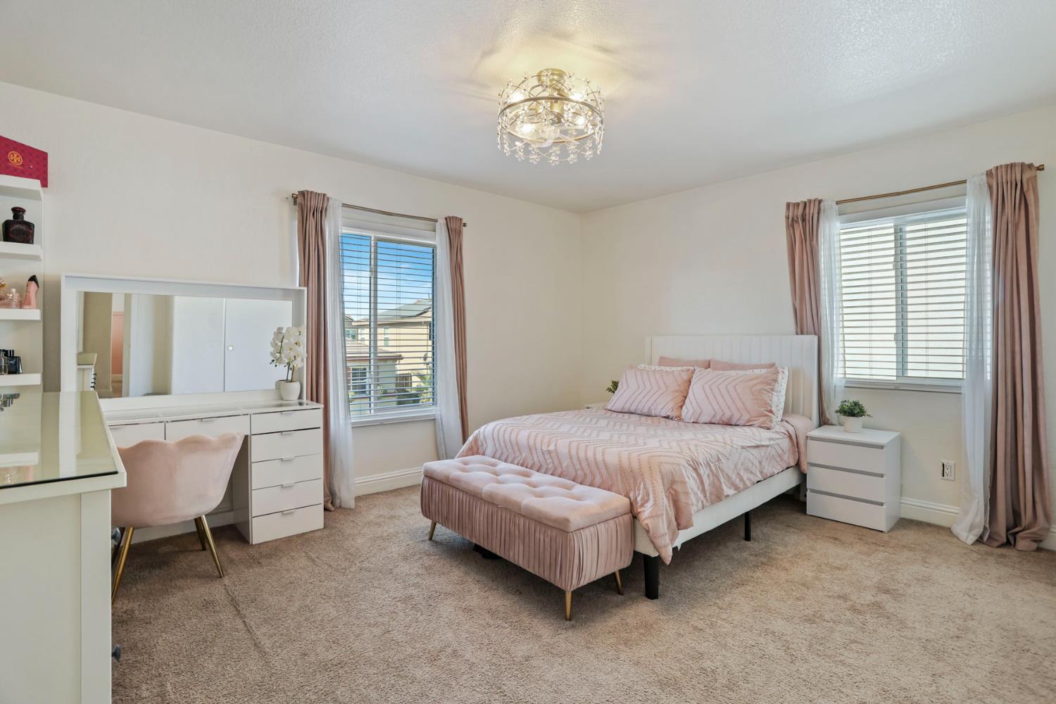 Detail Gallery Image 20 of 41 For 8841 Billfish Way, Sacramento,  CA 95828 - 5 Beds | 2/1 Baths