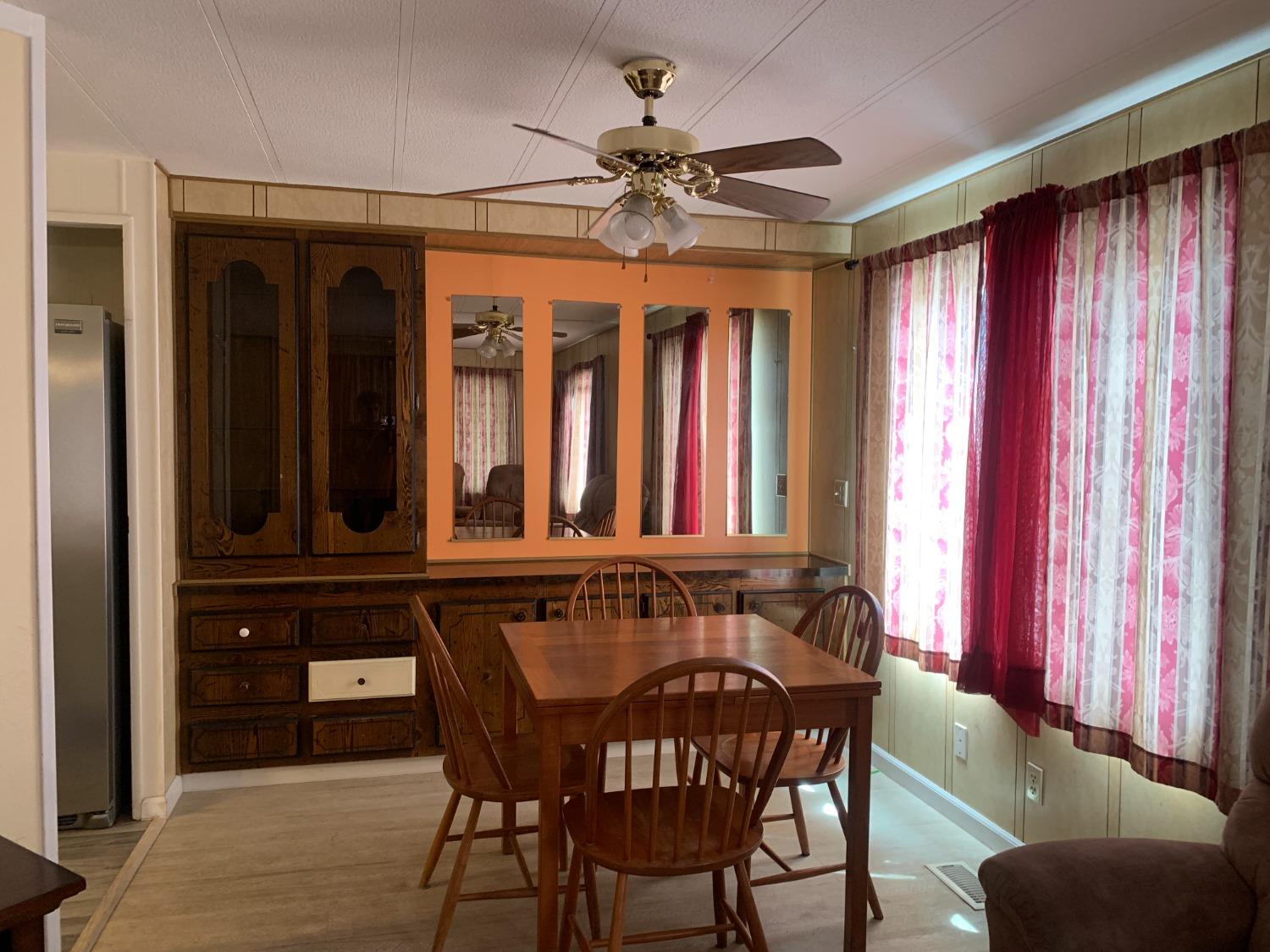 Detail Gallery Image 2 of 32 For 4911 Brookdale Dr. 144, Sacramento,  CA 95834 - 2 Beds | 2 Baths
