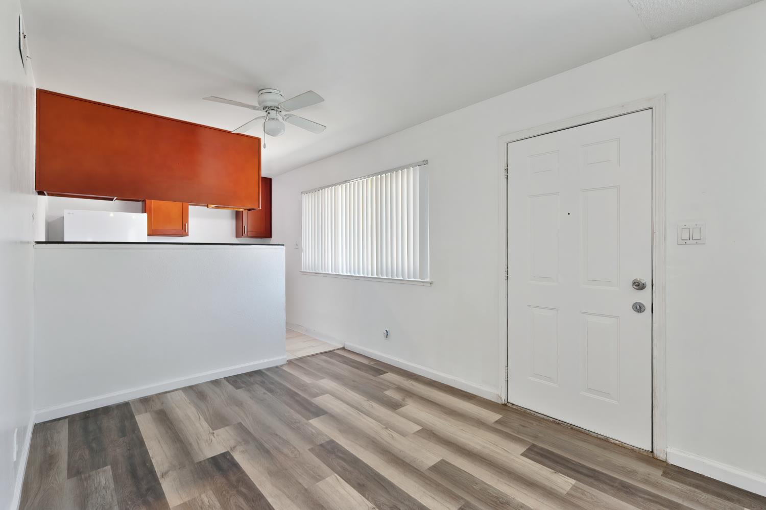 Detail Gallery Image 13 of 18 For 2400 Cava Ct, Sacramento,  CA 95825 - – Beds | – Baths