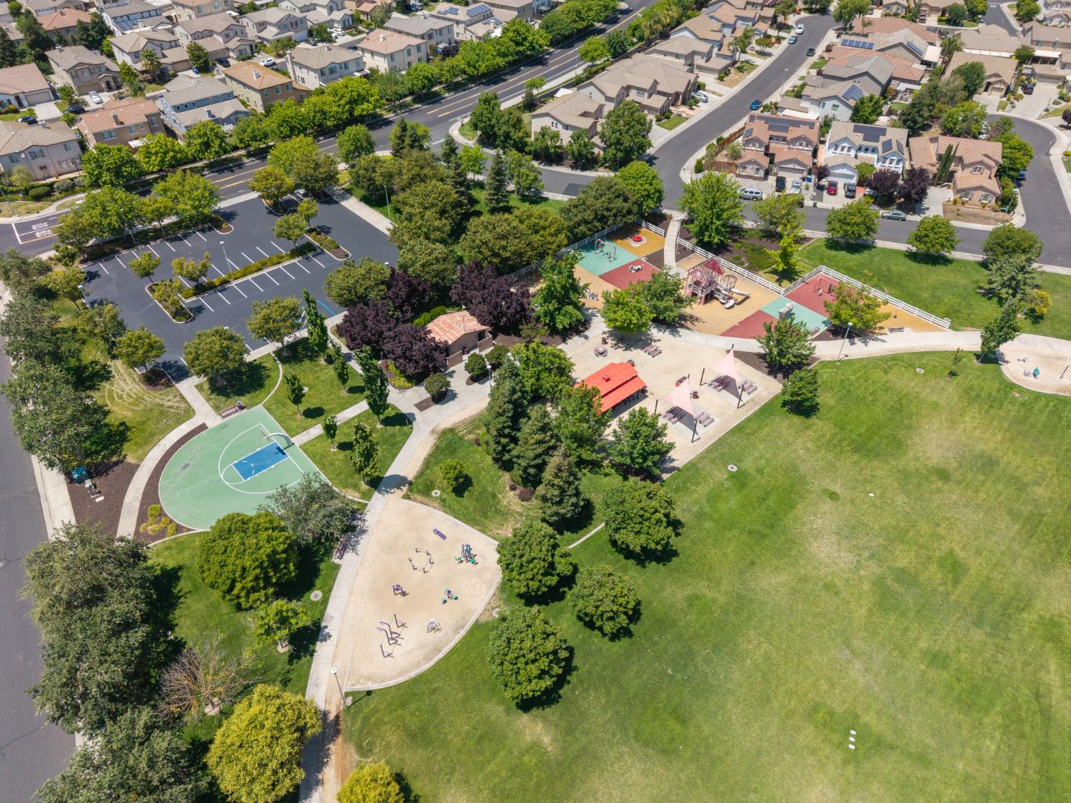 Detail Gallery Image 74 of 78 For 6904 Rio Tejo Way, Elk Grove,  CA 95757 - 5 Beds | 3 Baths