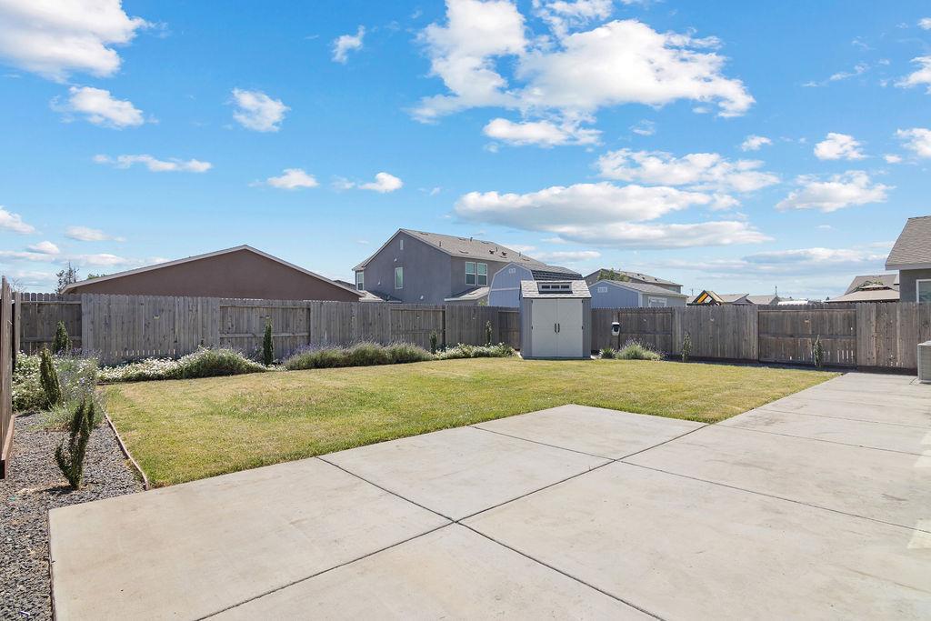 Detail Gallery Image 32 of 37 For 12084 Royal Ct, Waterford,  CA 95386 - 4 Beds | 2 Baths