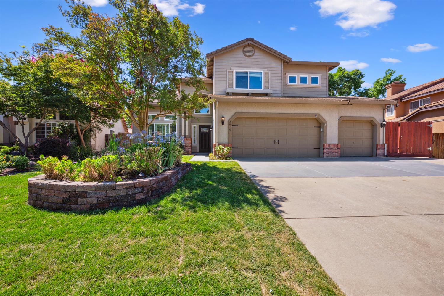 Detail Gallery Image 11 of 51 For 2010 Trailee Ct, Roseville,  CA 95747 - 4 Beds | 3 Baths