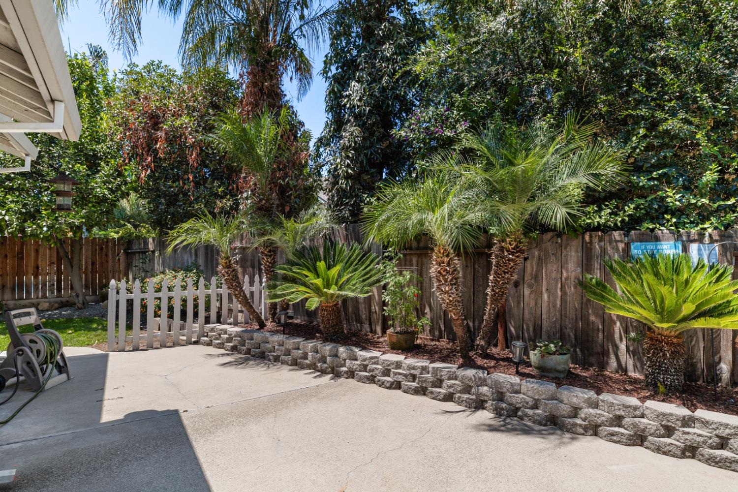 Detail Gallery Image 24 of 39 For 1551 Arnell Pl, Manteca,  CA 95337 - 3 Beds | 2/1 Baths