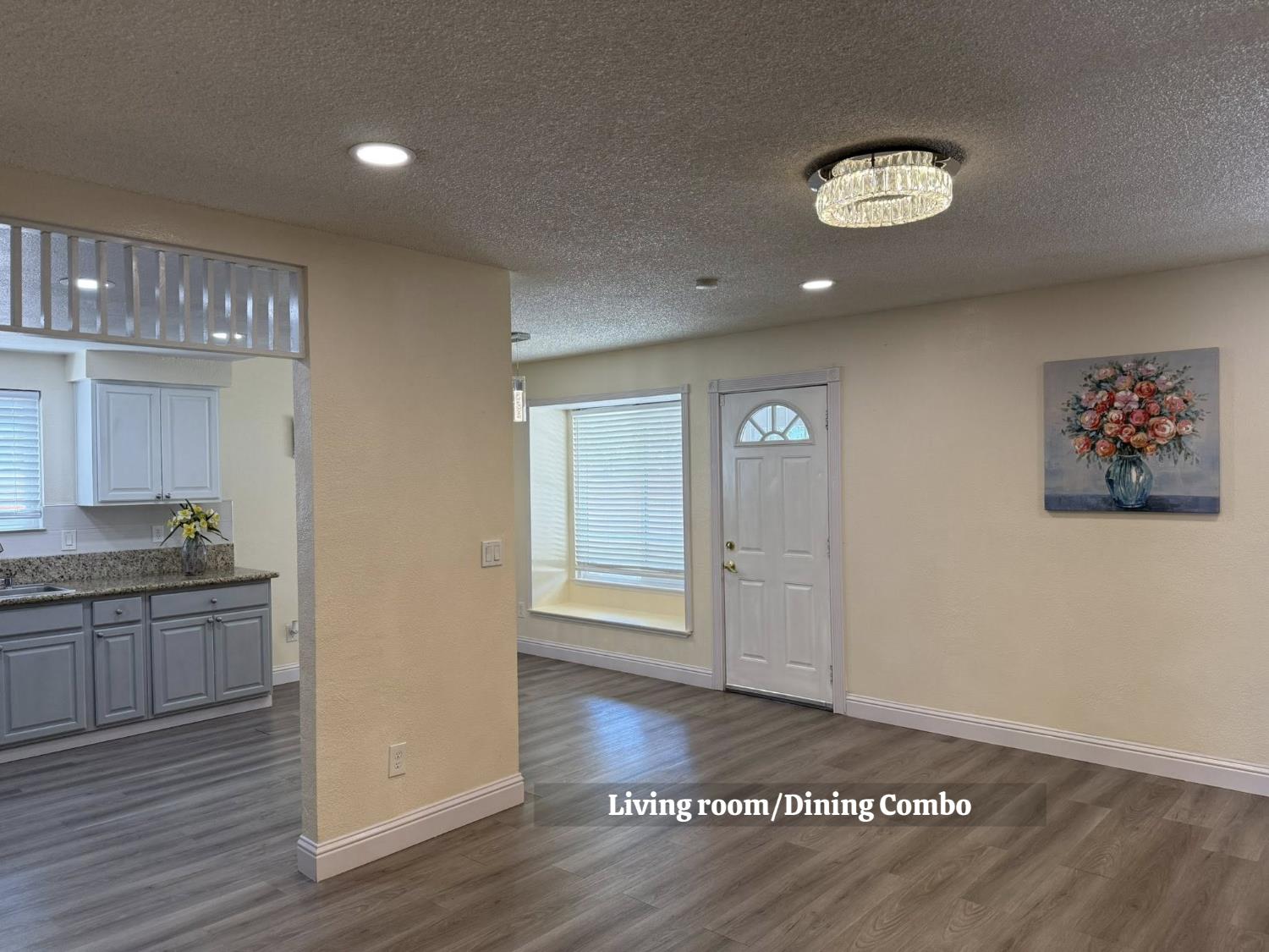 Detail Gallery Image 4 of 17 For 8200 Cottonfield Way, Sacramento,  CA 95828 - 3 Beds | 2 Baths