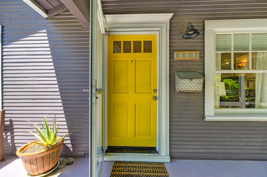 Detail Gallery Image 11 of 53 For 2232 Gerber Ave, Sacramento,  CA 95817 - 3 Beds | 2 Baths