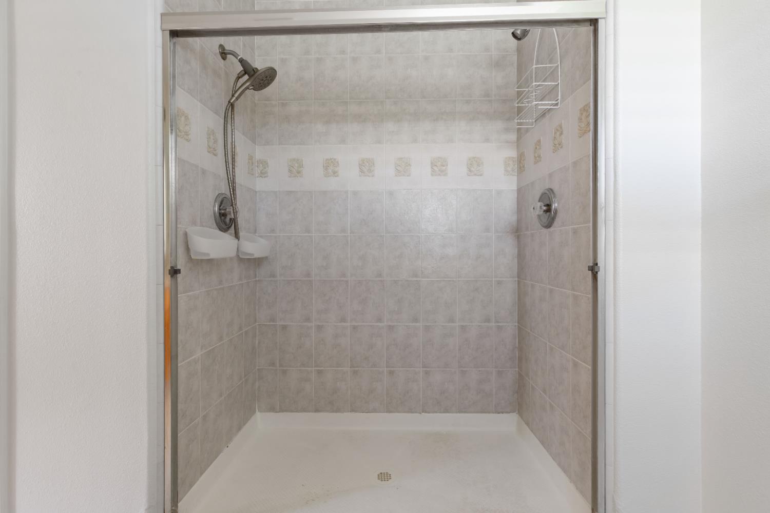 Detail Gallery Image 18 of 29 For 995 W Springer Dr, Turlock,  CA 95382 - 4 Beds | 2 Baths