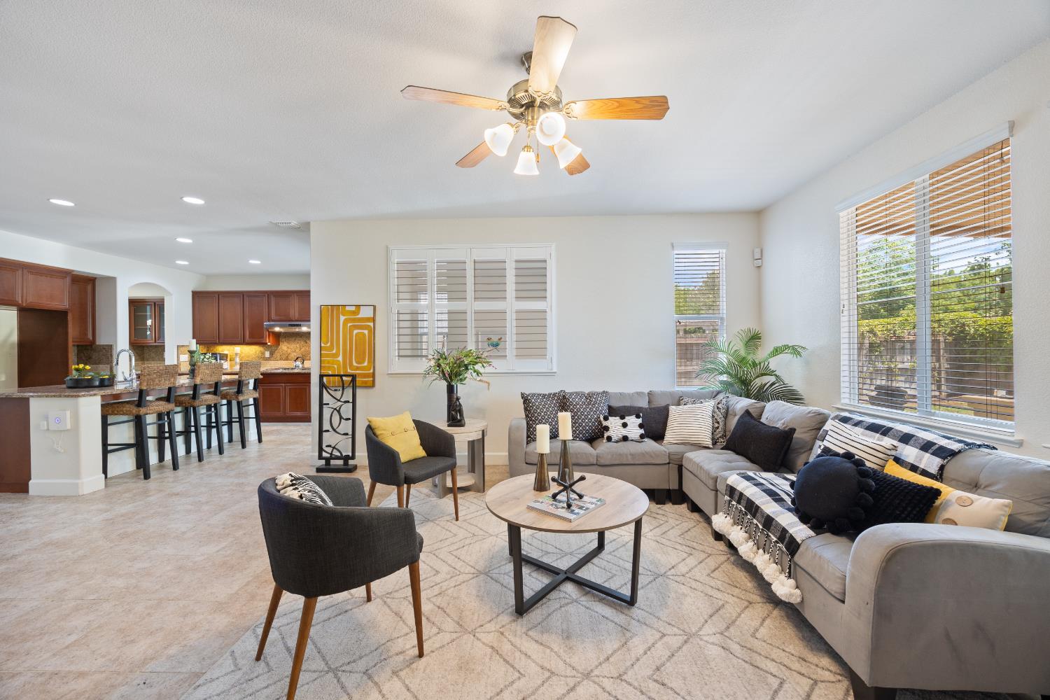 Detail Gallery Image 27 of 78 For 6904 Rio Tejo Way, Elk Grove,  CA 95757 - 5 Beds | 3 Baths