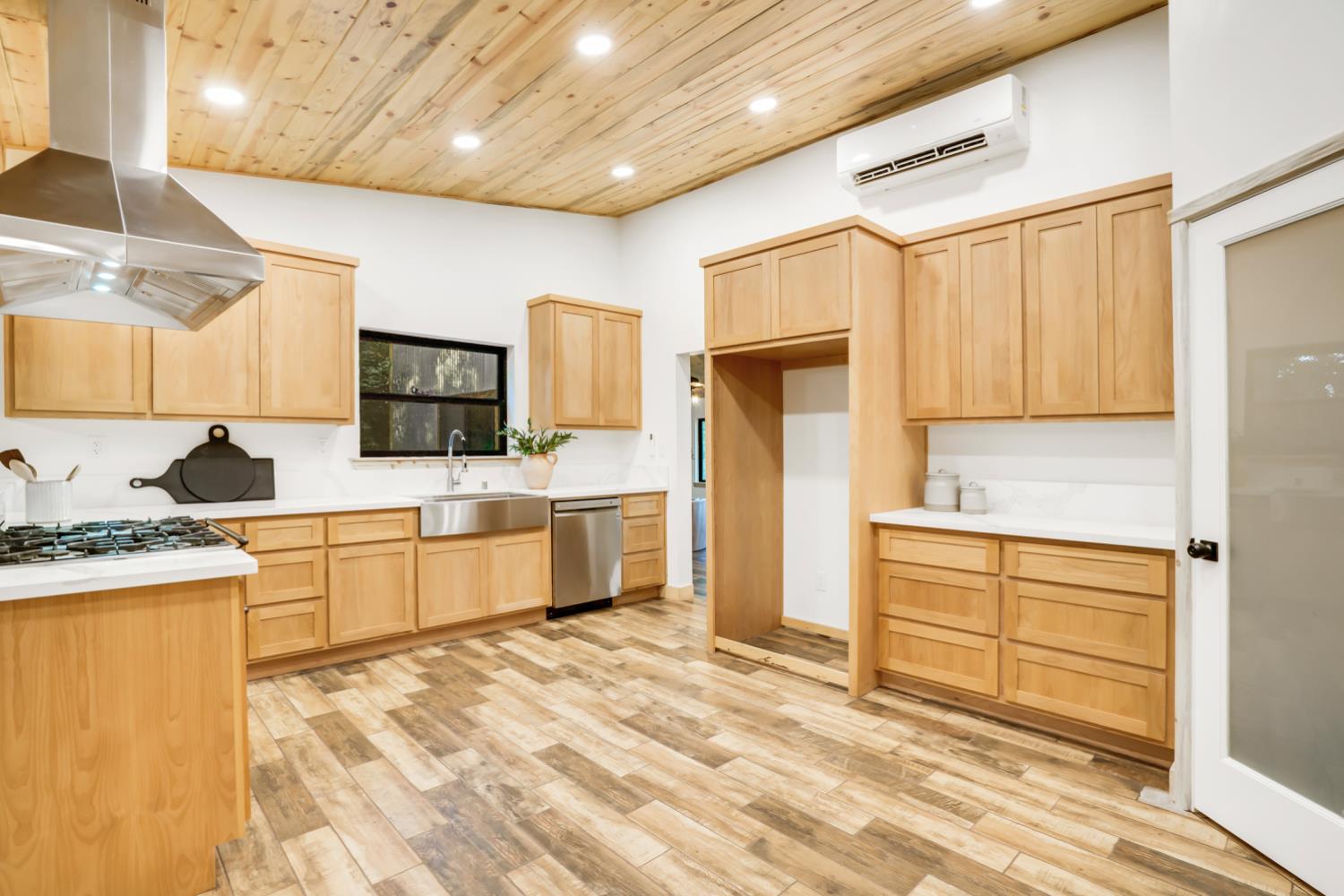 Detail Gallery Image 13 of 43 For 24200 Grand View Ave, Colfax,  CA 95713 - 3 Beds | 2 Baths