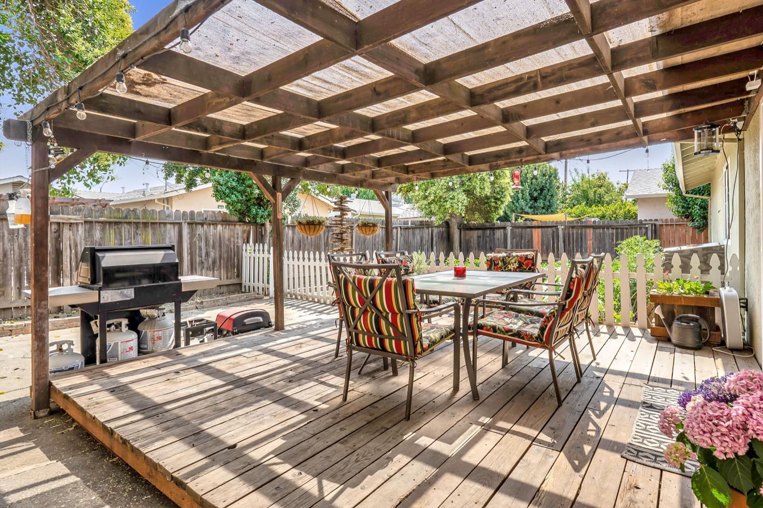 Detail Gallery Image 15 of 19 For 143 W Woodland Ave, Woodland,  CA 95695 - 3 Beds | 1 Baths