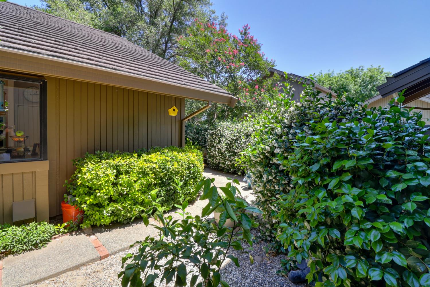 Detail Gallery Image 82 of 99 For 1911 Discovery Village Ln, Gold River,  CA 95670 - 2 Beds | 2 Baths