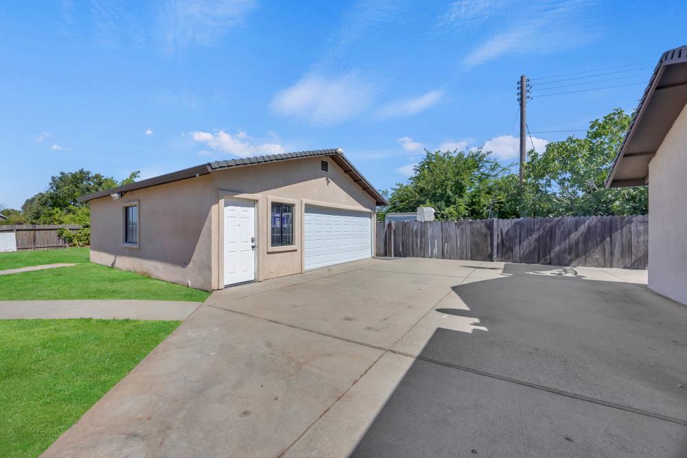 Detail Gallery Image 2 of 64 For 7311 2nd St, Rio Linda,  CA 95673 - 4 Beds | 2 Baths