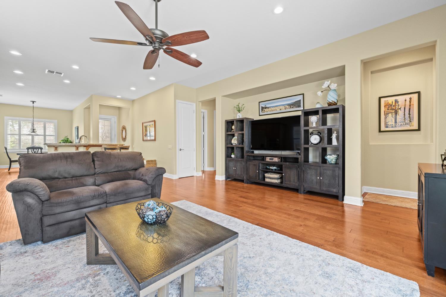 Detail Gallery Image 16 of 32 For 2016 Penstone Loop, Roseville,  CA 95747 - 3 Beds | 2 Baths
