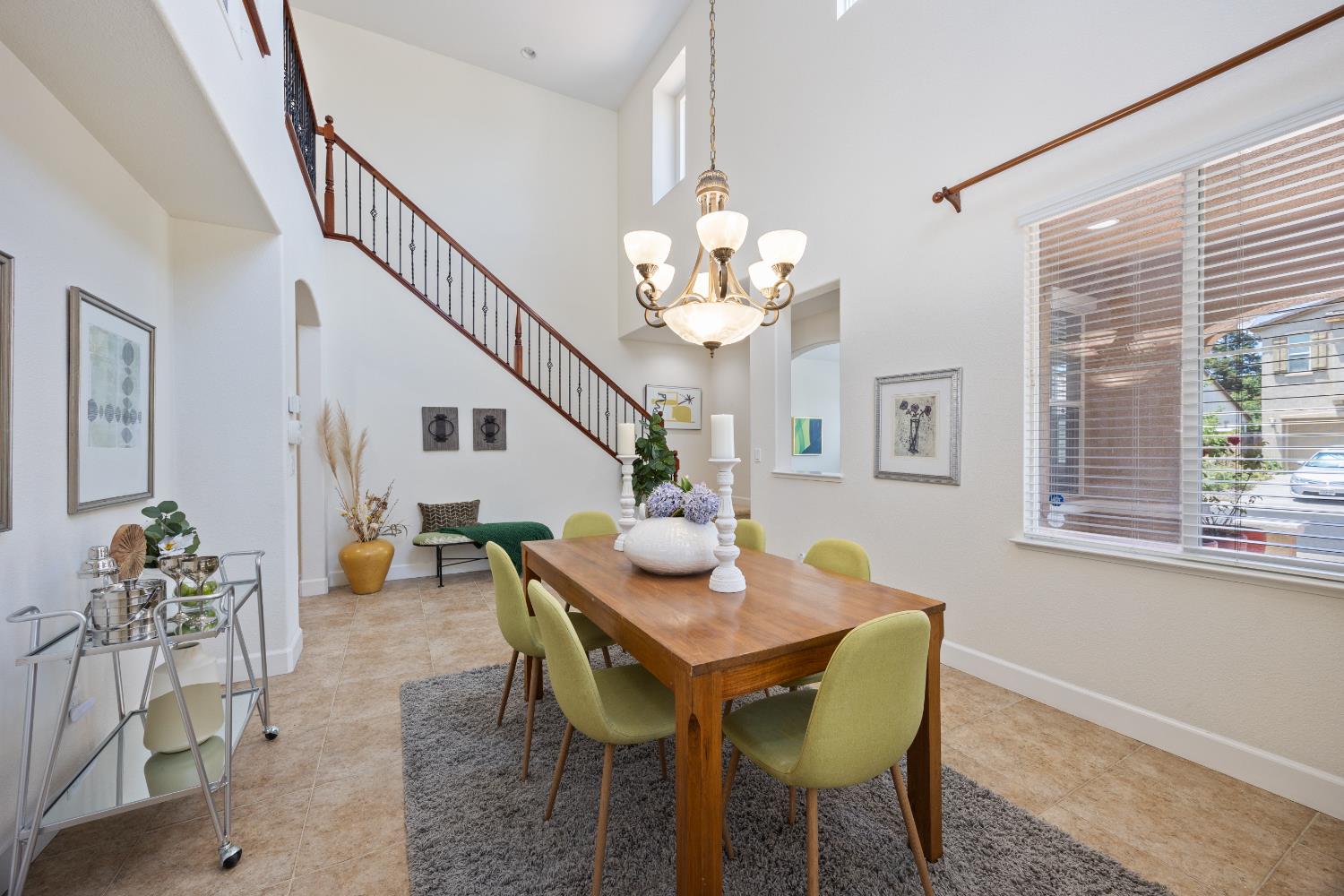 Detail Gallery Image 15 of 78 For 6904 Rio Tejo Way, Elk Grove,  CA 95757 - 5 Beds | 3 Baths