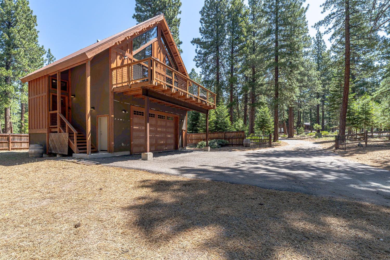 Detail Gallery Image 11 of 47 For 10854 Royal Crest Dr, Truckee,  CA 96161 - 2 Beds | 1/1 Baths