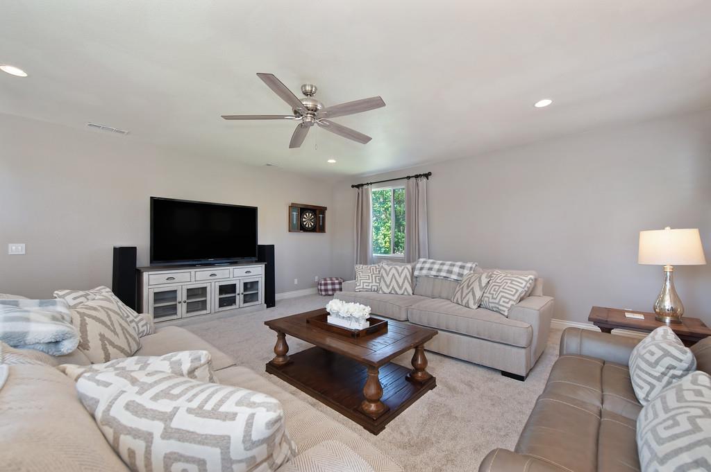 Detail Gallery Image 35 of 69 For 3809 Heather Ct, Rocklin,  CA 95765 - 4 Beds | 3 Baths