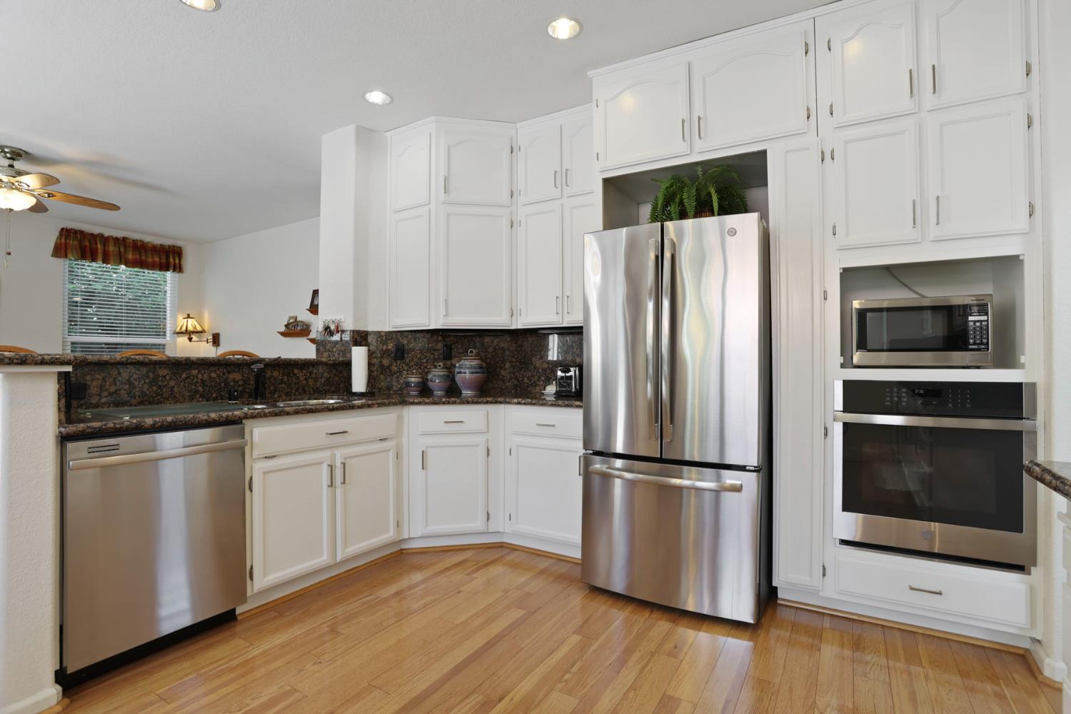 Detail Gallery Image 13 of 45 For 1145 Madera, Tracy,  CA 95377 - 4 Beds | 3 Baths