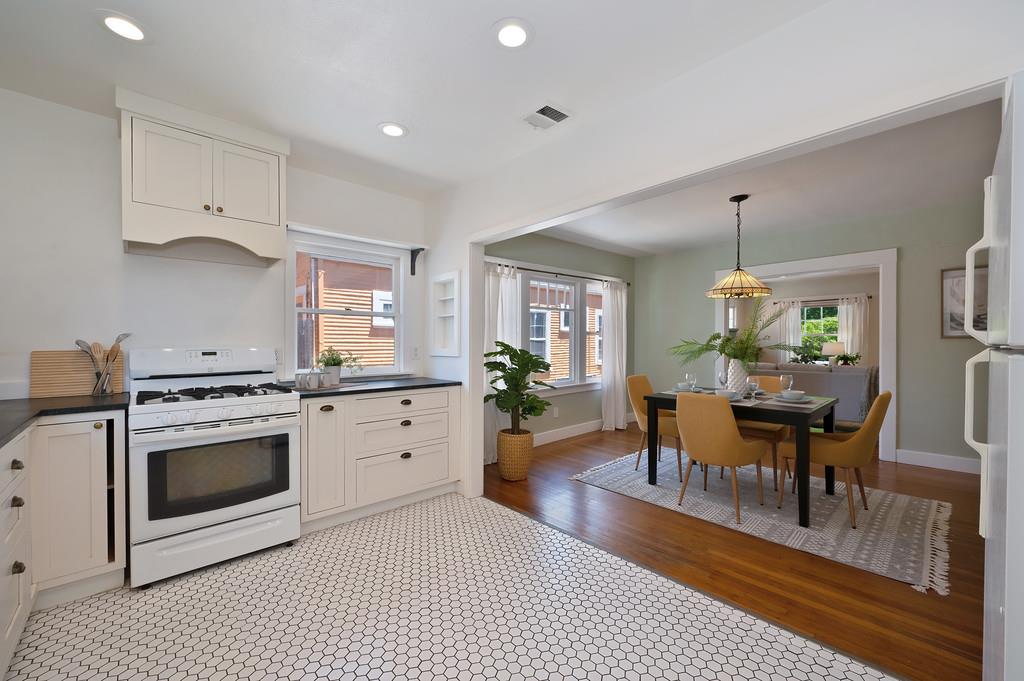 Detail Gallery Image 24 of 53 For 2232 Gerber Ave, Sacramento,  CA 95817 - 3 Beds | 2 Baths