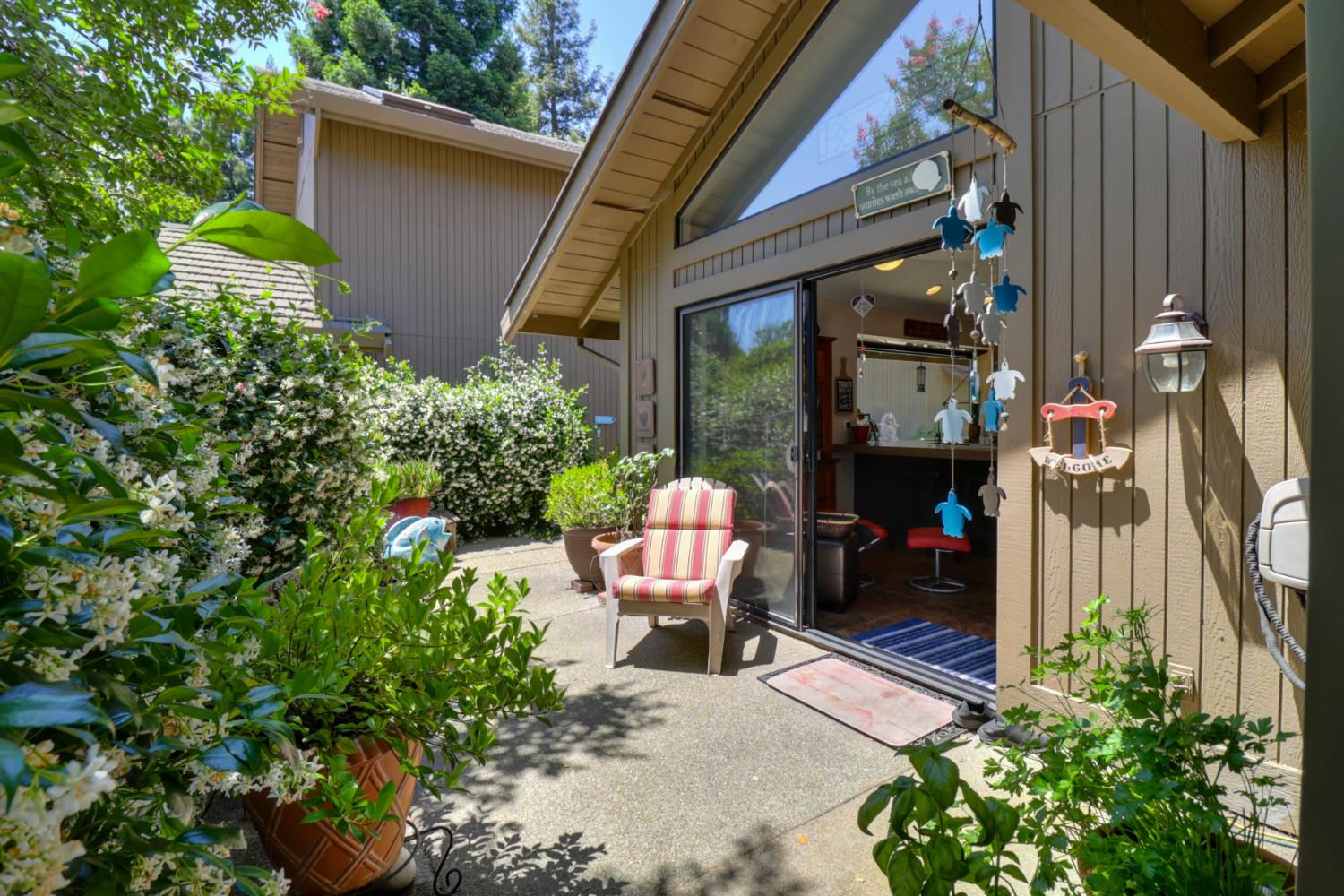 Detail Gallery Image 42 of 99 For 1911 Discovery Village Ln, Gold River,  CA 95670 - 2 Beds | 2 Baths