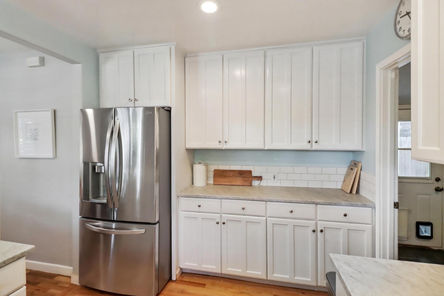 Detail Gallery Image 18 of 45 For 1452 Oregon Dr, Sacramento,  CA 95822 - 3 Beds | 2 Baths