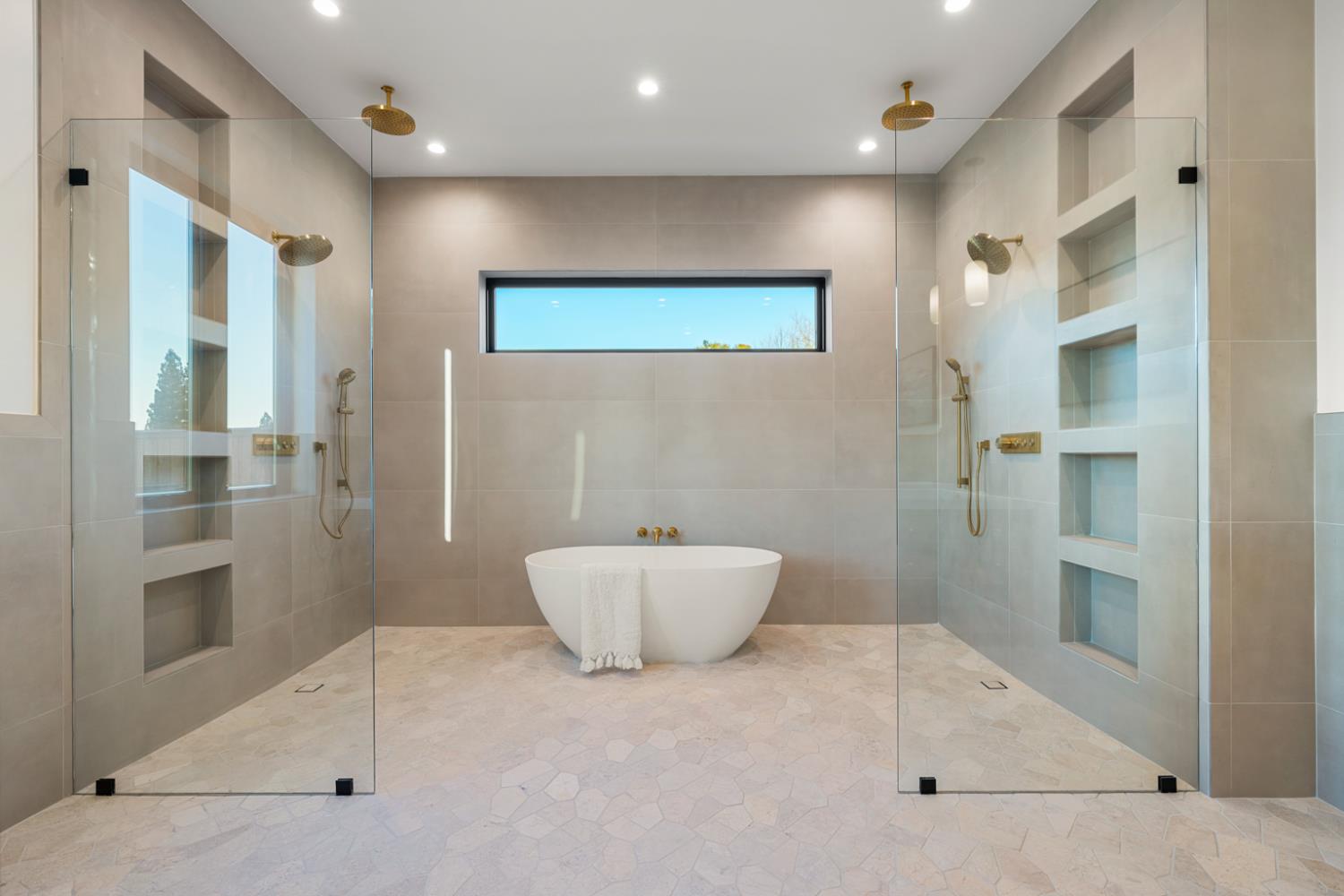 Detail Gallery Image 36 of 72 For 9260 Hilltop Pl, Loomis,  CA 95650 - 4 Beds | 5 Baths