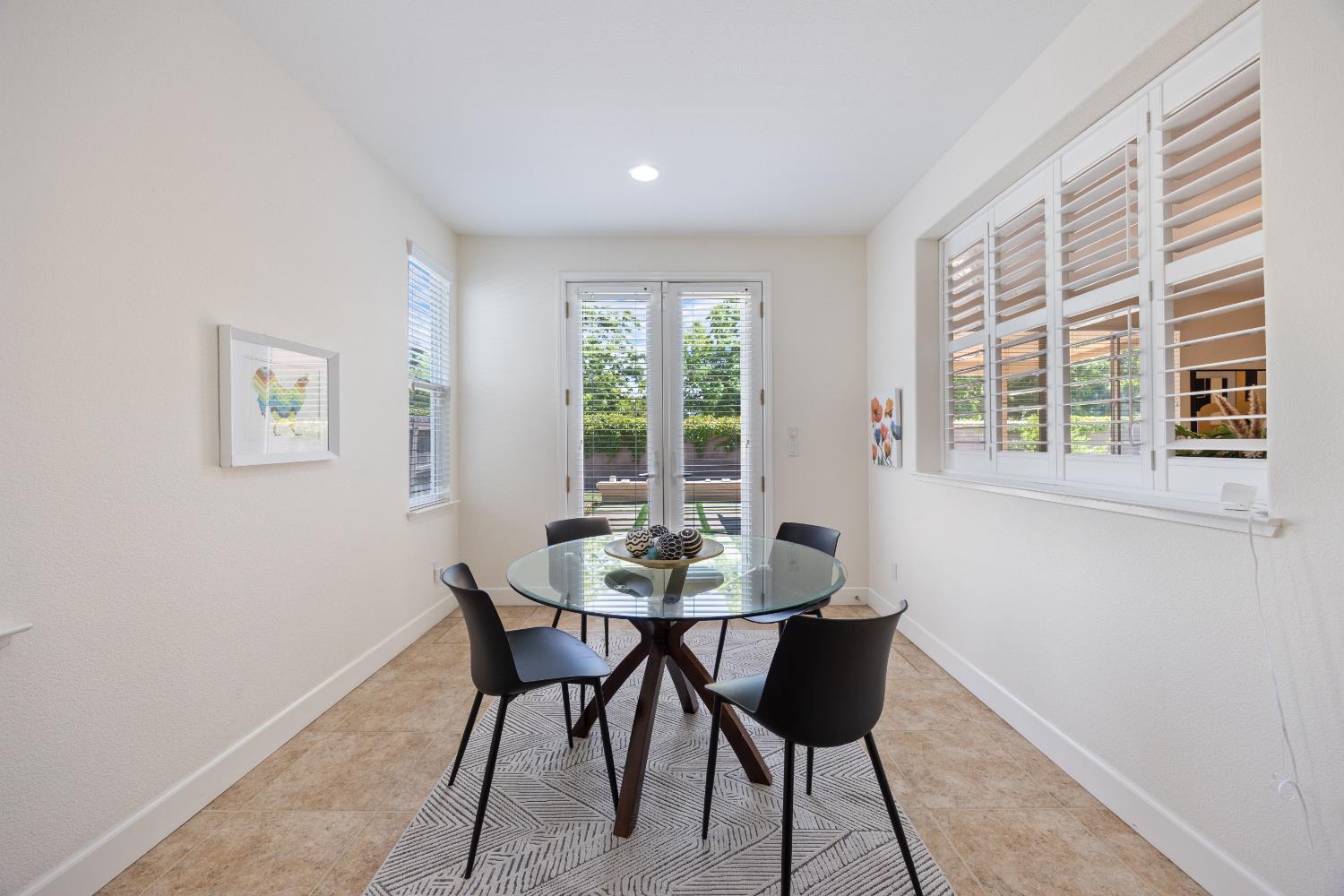 Detail Gallery Image 23 of 78 For 6904 Rio Tejo Way, Elk Grove,  CA 95757 - 5 Beds | 3 Baths