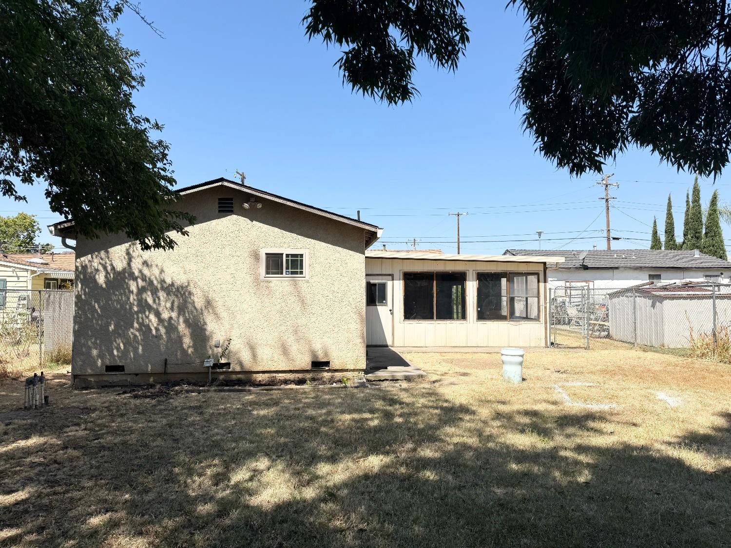 Detail Gallery Image 18 of 19 For 2818 Plover St, Sacramento,  CA 95815 - 4 Beds | 2 Baths