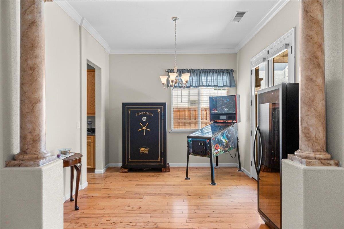 Detail Gallery Image 12 of 53 For 426 Treecrest Cir, Oakdale,  CA 95361 - 3 Beds | 2 Baths
