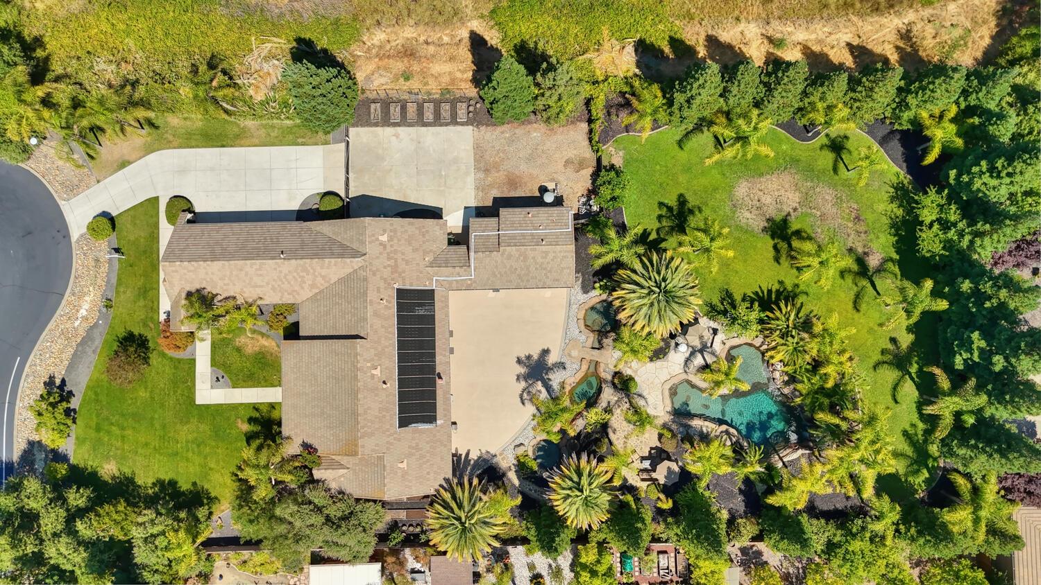Detail Gallery Image 90 of 92 For 9896 Silvergate Ln, Elk Grove,  CA 95624 - 5 Beds | 3 Baths