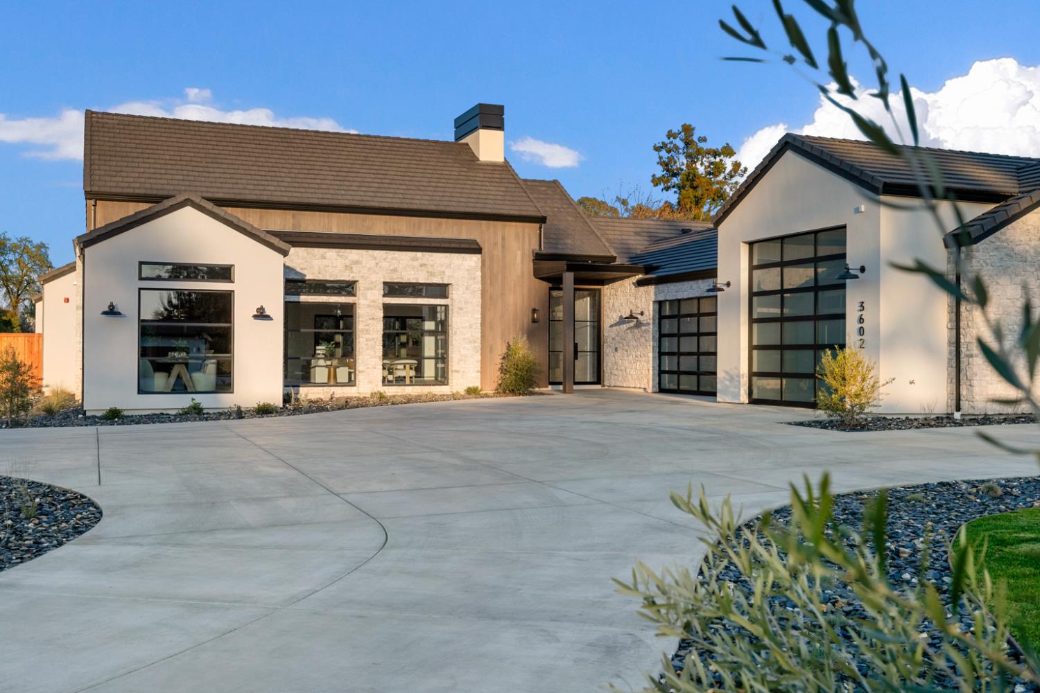 Detail Gallery Image 4 of 72 For 9260 Hilltop Pl, Loomis,  CA 95650 - 4 Beds | 5 Baths