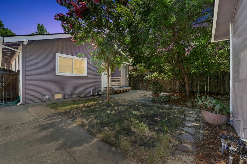 Detail Gallery Image 45 of 53 For 2232 Gerber Ave, Sacramento,  CA 95817 - 3 Beds | 2 Baths