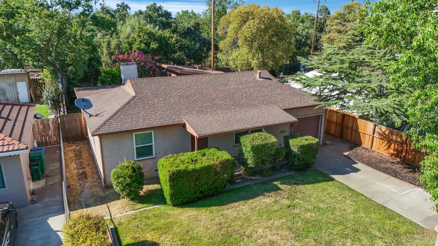 Detail Gallery Image 2 of 60 For 503 E Essex St, Stockton,  CA 95204 - 4 Beds | 2 Baths
