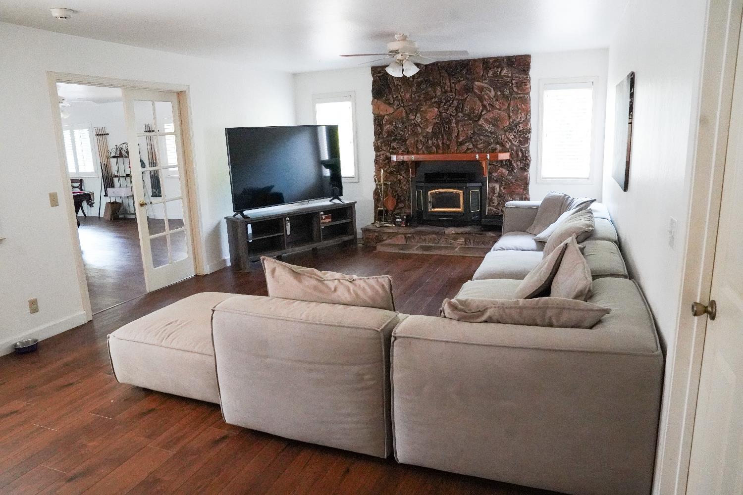 Detail Gallery Image 13 of 78 For 16939 Norlene Way, Grass Valley,  CA 95949 - 3 Beds | 2/1 Baths