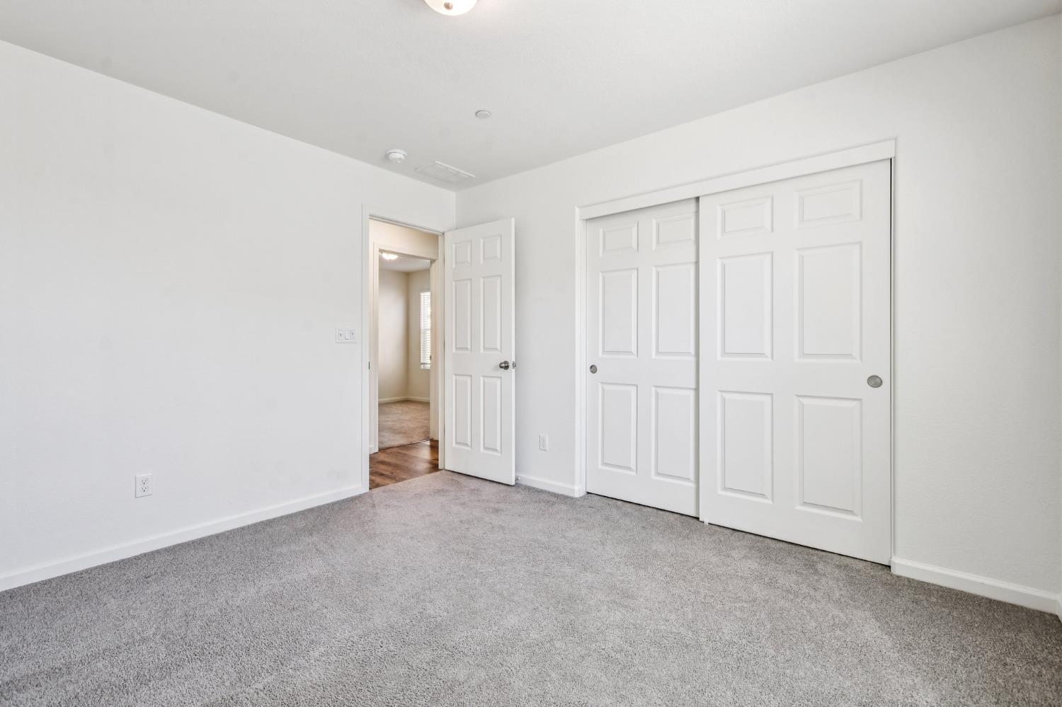 Detail Gallery Image 16 of 25 For 8205 Kramer Ranch Ln, Elk Grove,  CA 95758 - 3 Beds | 2/1 Baths
