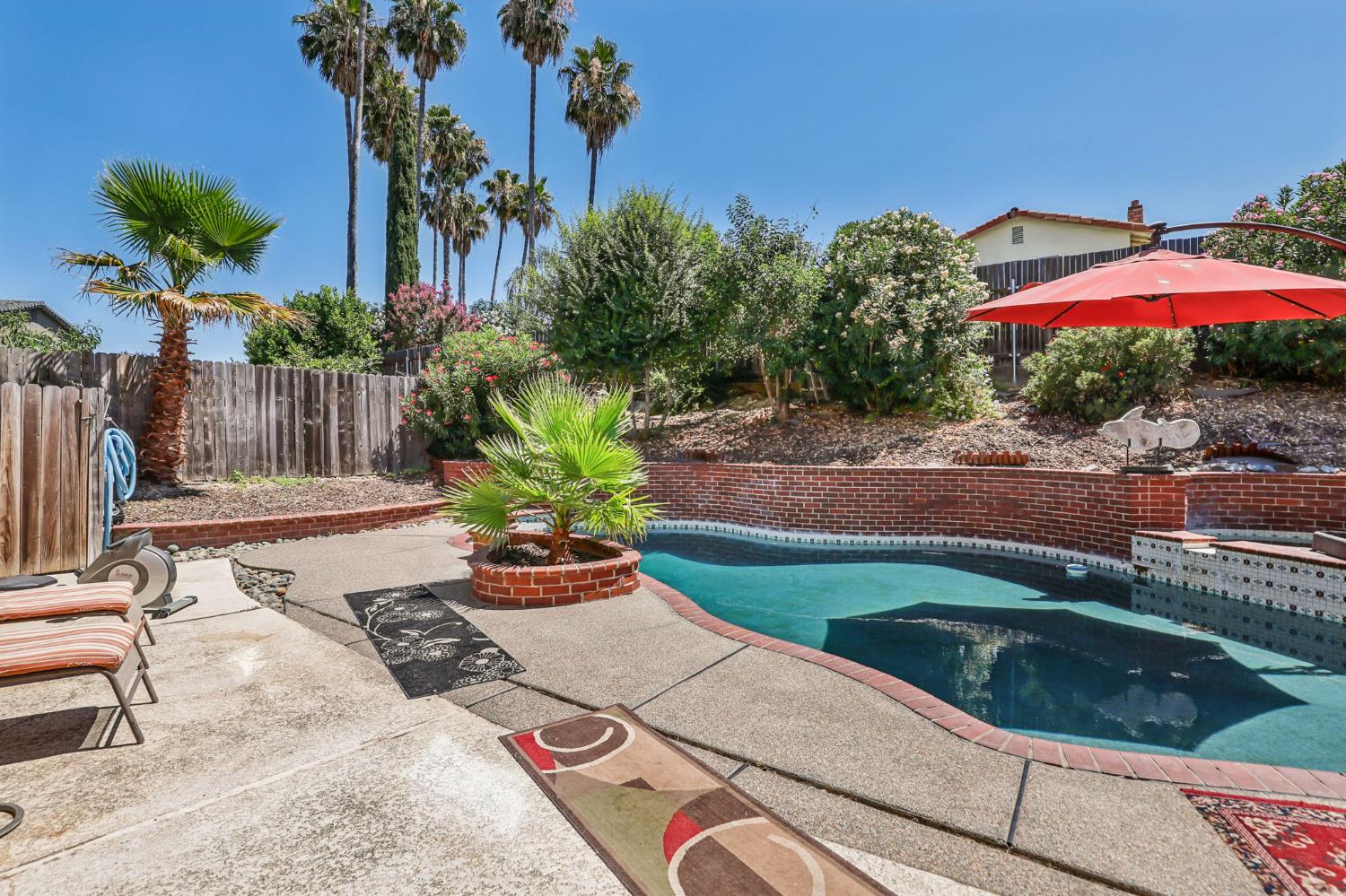Detail Gallery Image 45 of 55 For 8058 Mesa Oak Way, Citrus Heights,  CA 95610 - 5 Beds | 3 Baths