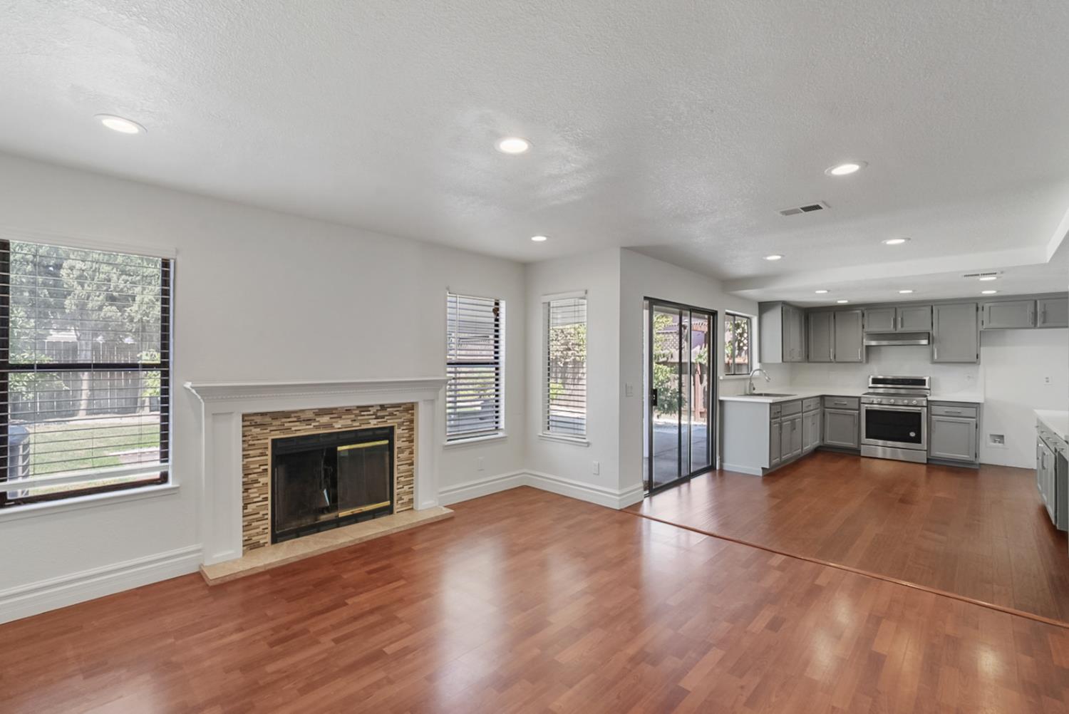 Detail Gallery Image 14 of 47 For 3613 Havenwood Way, Ceres,  CA 95307 - 4 Beds | 3 Baths